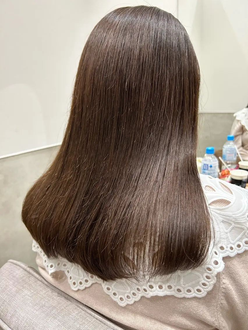 セミロング トリートメント ヘアカラー 古山 瞳のヘアスタイル