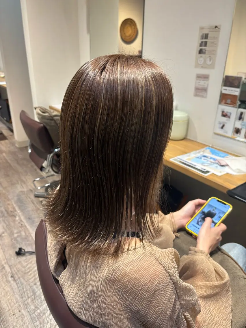 ミディアム カット ヘアカラー トリートメント SOL Matsumuraのヘアスタイル