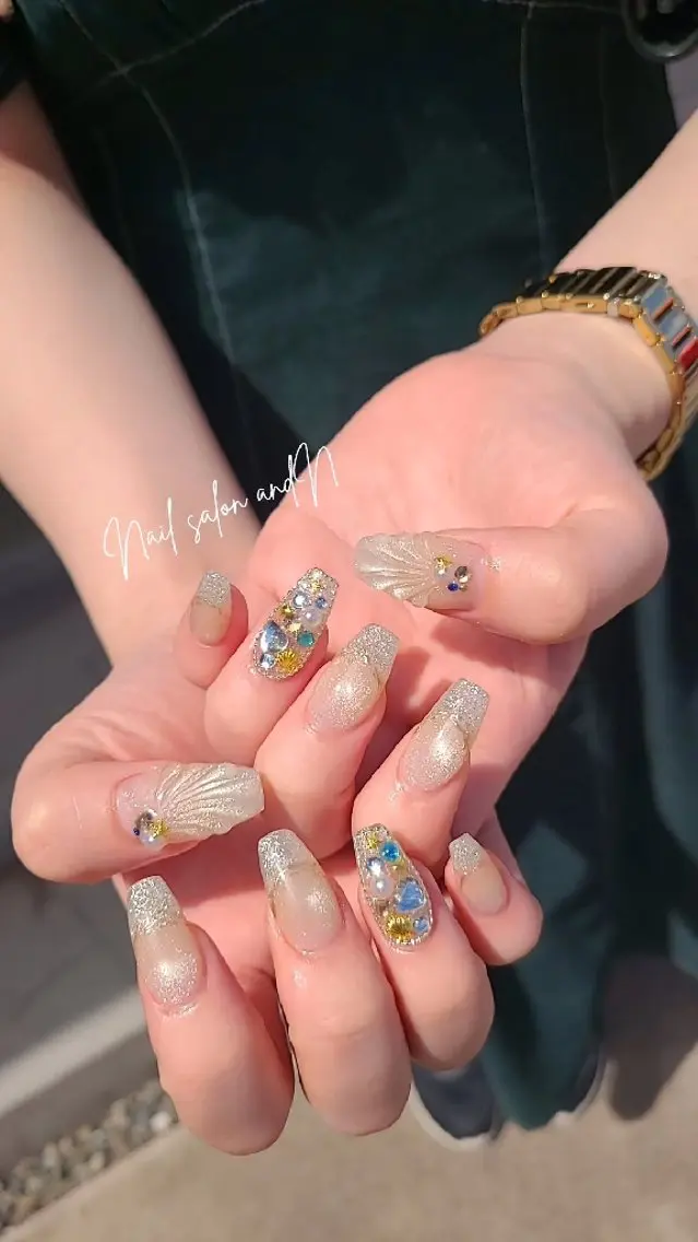 ネイル and Nのネイルデザイン