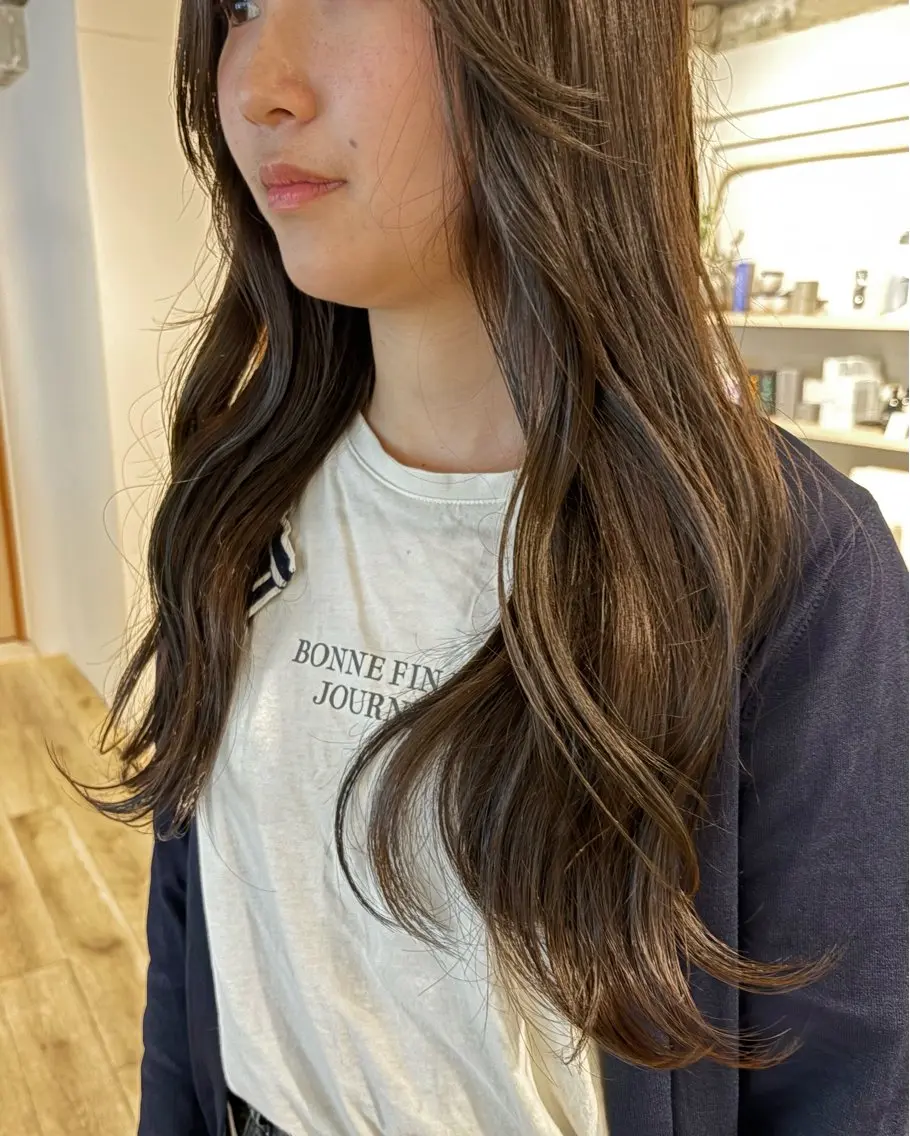 ロング カラー ベージュカラー ブリーチ ダブルカラー ブリーチなしカラー ヘアカラー ai ㅤのヘアスタイル