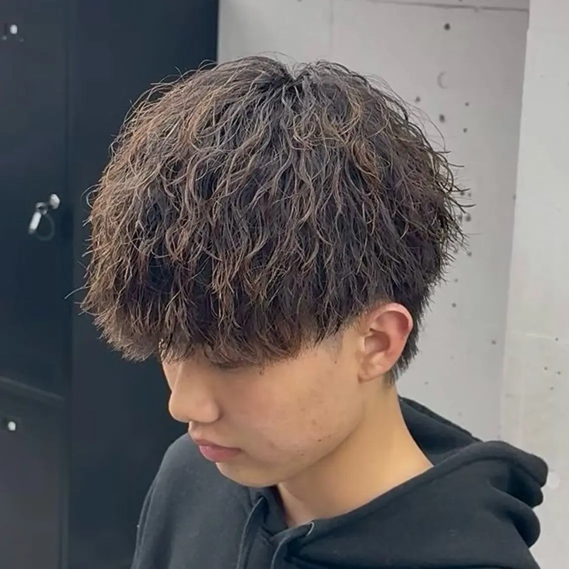 ミディアム パーマ メンズ ミディアムパーマ メンズパーマ カット パーマ 👑メンズパーマ 特化👑しょーたのヘアスタイル