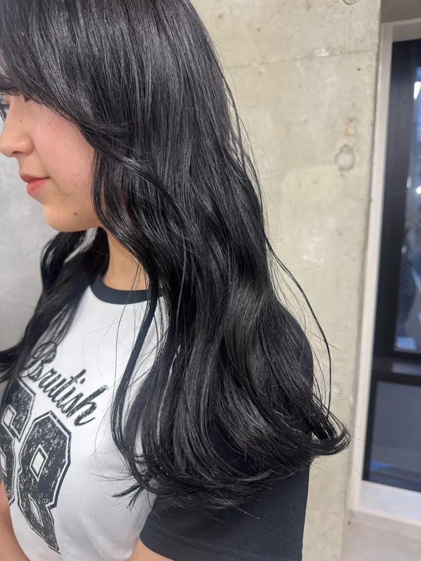 ロング ヘアカラー 🧡MOMONE🧡 【Loem】のヘアスタイル