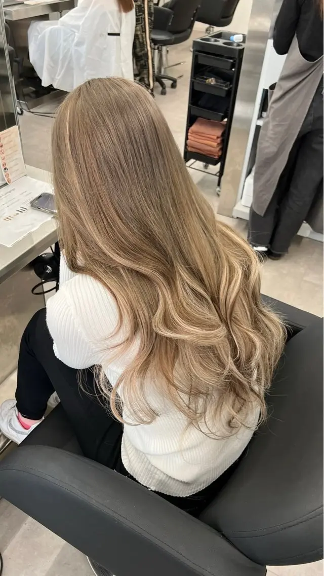 ロング カット エクステ 似合わせカット/ ブリーチ/店長レンのヘアスタイル