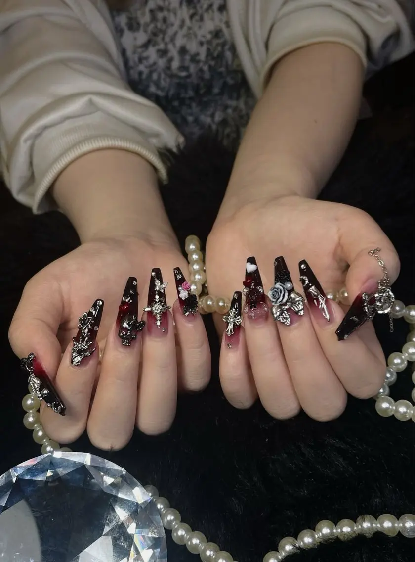 ネイル アートネイル ボルドー フレンチネイル ジェルネイル 氷ネイル・うるうるネイル ハンドネイル Julie Nail Rinのネイルデザイン