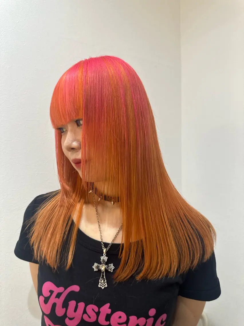 セミロング カラー オレンジ ピンクカラー ヘアカラー Nakamura Manaのヘアスタイル