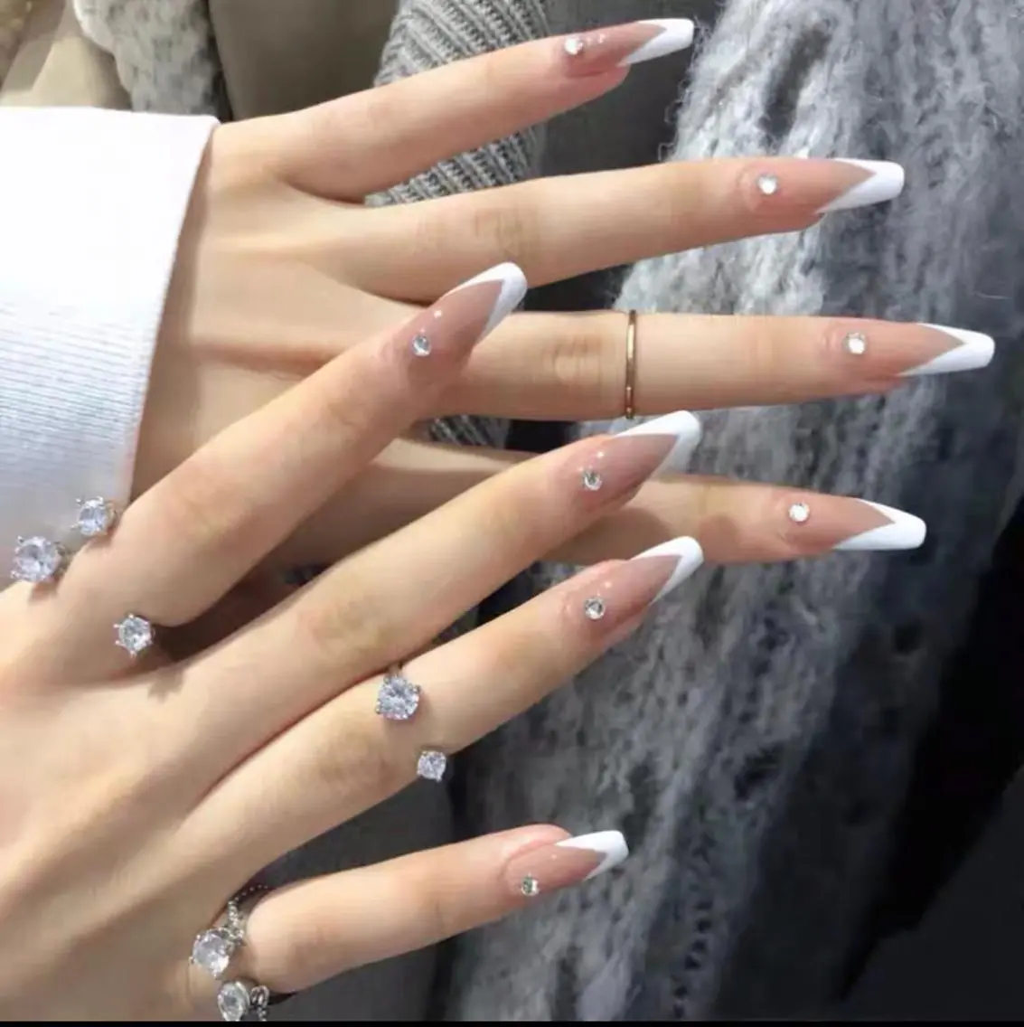 ネイル ハンドネイル ゲン レイカのネイルデザイン