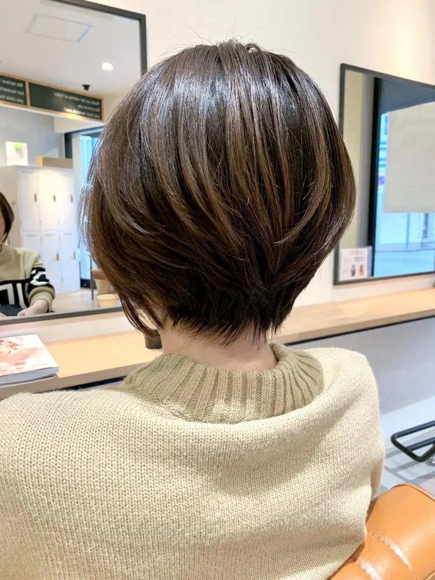 ✂️デザインカット+白髪ぼかしハイライト(白髪染め+ハイライト10枚)✂️の写真