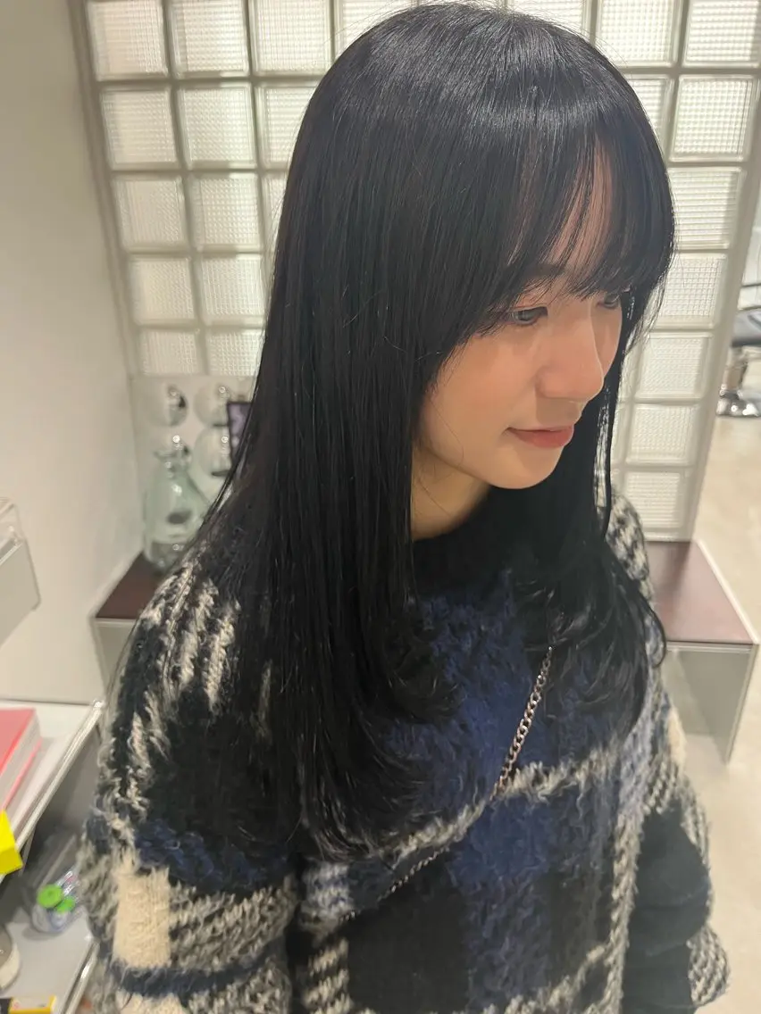 ミディアム ミディアムレイヤー レイヤーカット カット ヘアカラー トリートメント 髪質改善縮毛矯正/暖 色カラー/ウエダカナのヘアスタイル