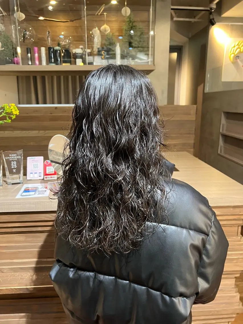 ロング パーマ カット パーマ 小川 実夢のヘアスタイル