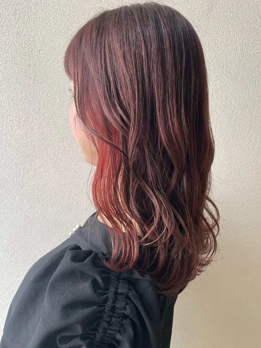 セミロング カラー ベージュカラー イヤリングカラー ピンクカラー ピンクベージュ ヘアカラー トリートメント 沢田 瞳のヘアスタイル
