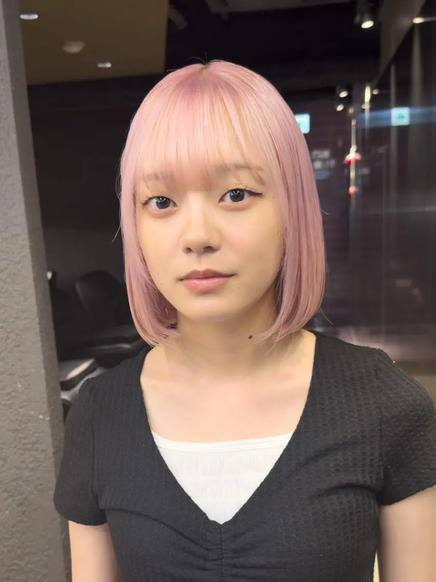 ショート カラー ピンクカラー ホワイトピンク ヘアカラー トリートメント 鈴木/ボブ/ ベージュ/ピンクのヘアスタイル