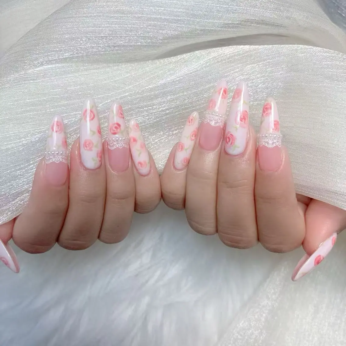ネイル アニマル柄 チークネイル フラッシュネイル フットネイル フレンチネイル B·U Nail大宮 長さだし専門店のネイルデザイン