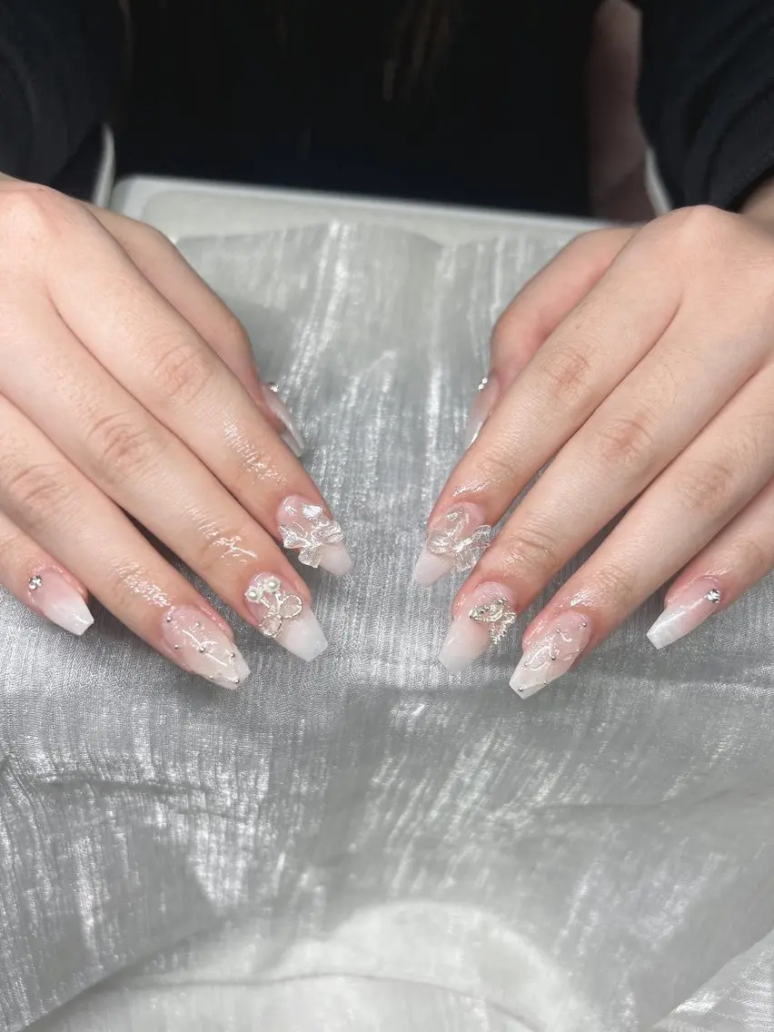ネイル Lee Nailsのネイルデザイン