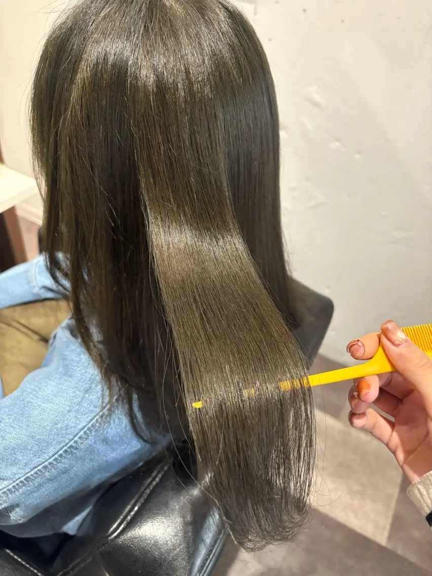 セミロング カラー カット ヘアカラー トリートメント かりん髪質改善 /メンズカットのヘアスタイル