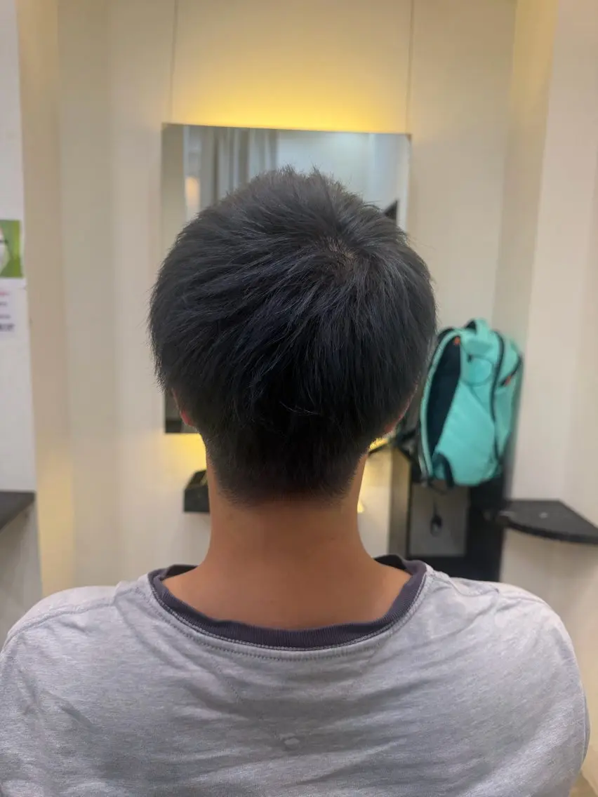 カラー 呉屋 俊介のヘアスタイル