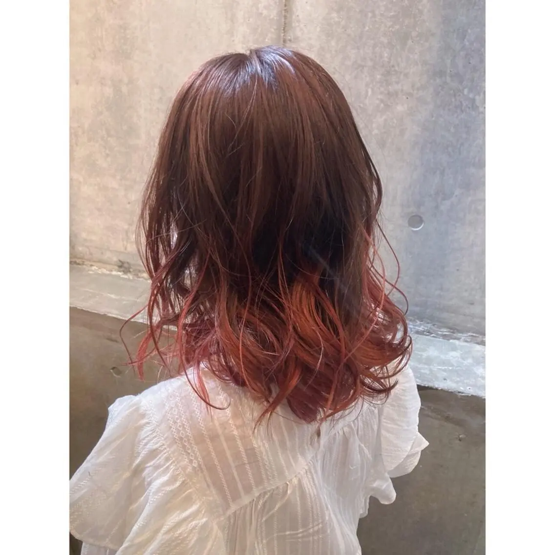 ミディアム カラー グラデーションカラー レッドカラー カット ヘアカラー トリートメント Grantus (グランタス )のヘアスタイル