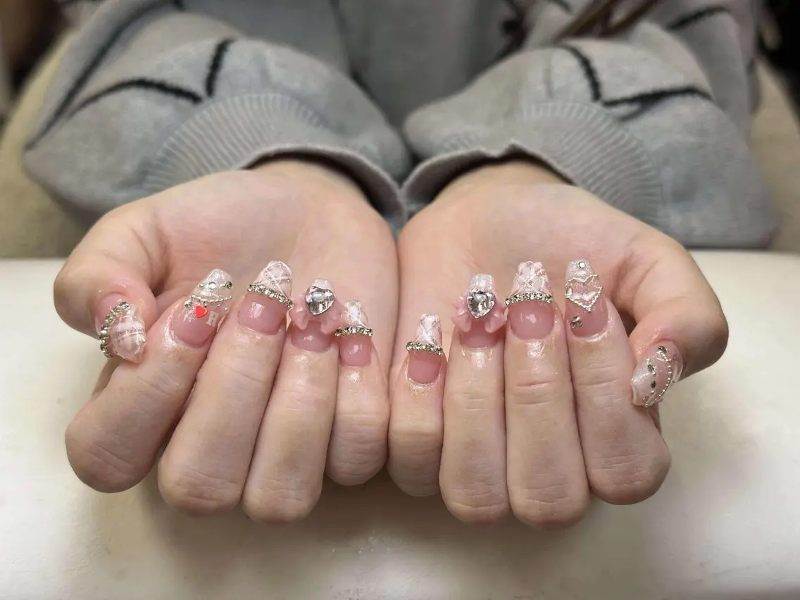 ネイル グラデーション キラキラネイル ワンカラーネイル 冬ネイル Jenn Nail Salonのネイルデザイン