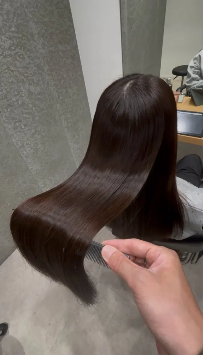ロング カラー 透明感カラー グレージュ イルミナカラー ロング トリートメント カット ヘアカラー トリートメント 髪質改善ヘアケア 艶髪特化/上田のヘアスタイル