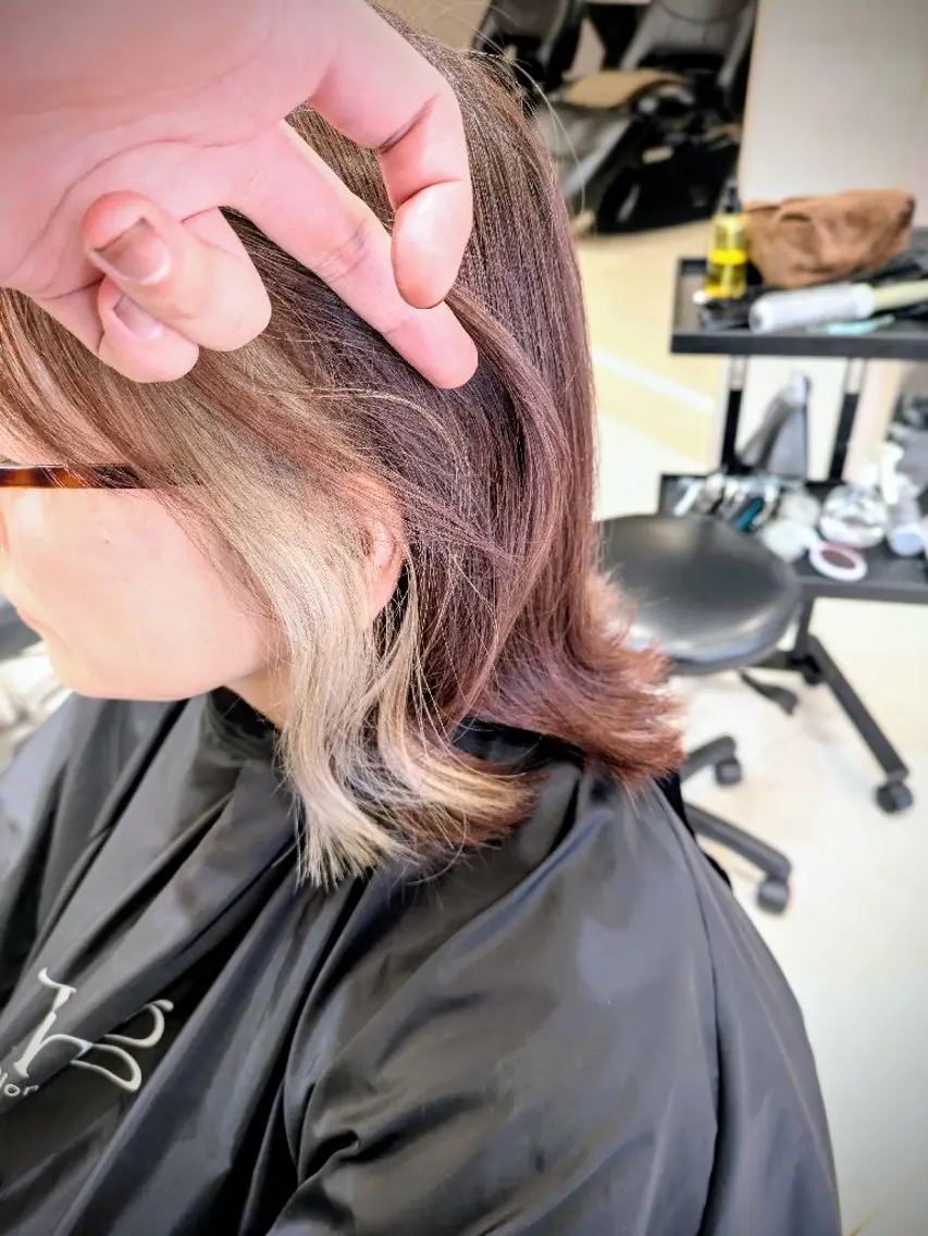 カラー インナーカラー 富岡輝/横浜天王町 ブリーチのヘアスタイル