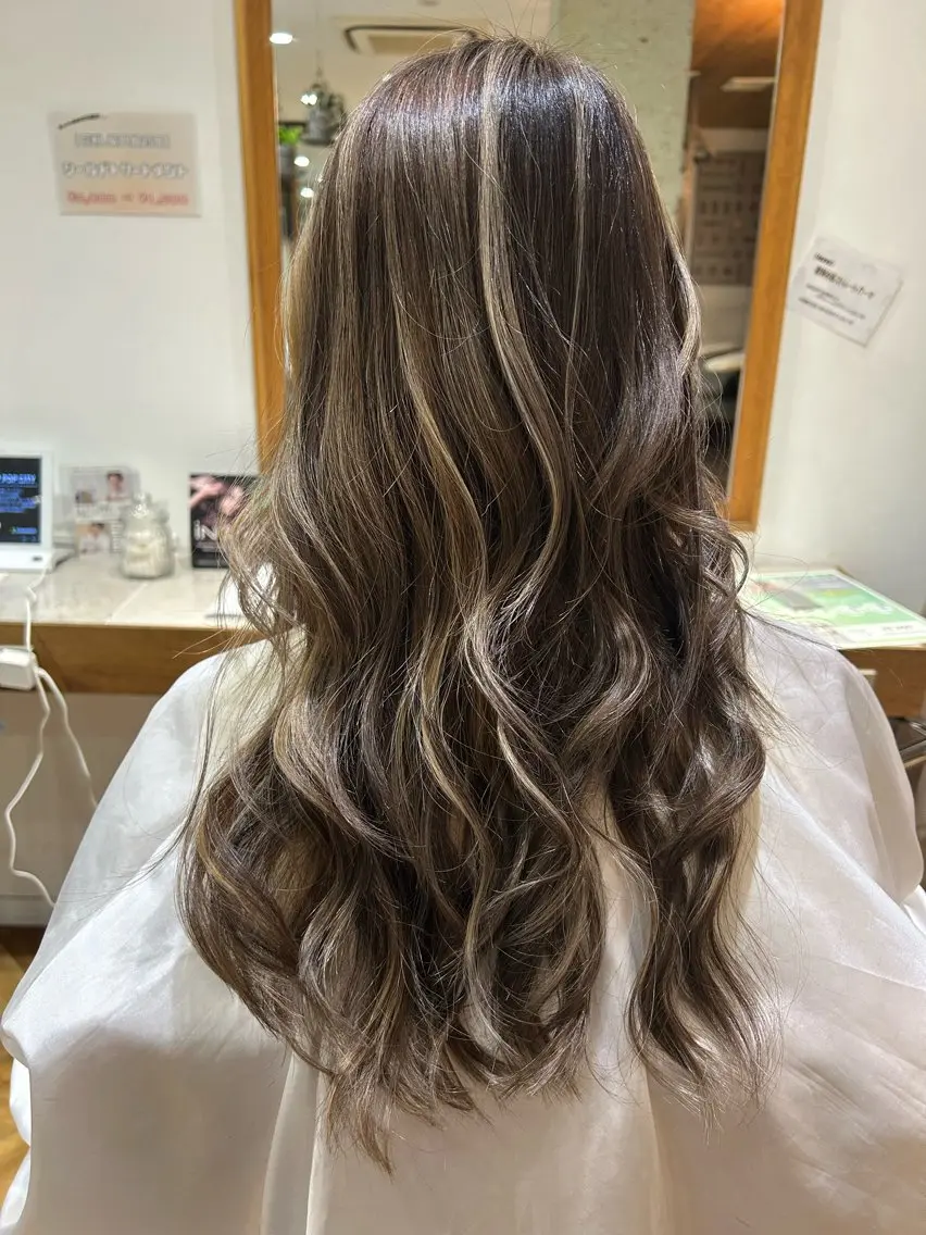 ✨カット+ハイライトデザインカラー✨の写真
