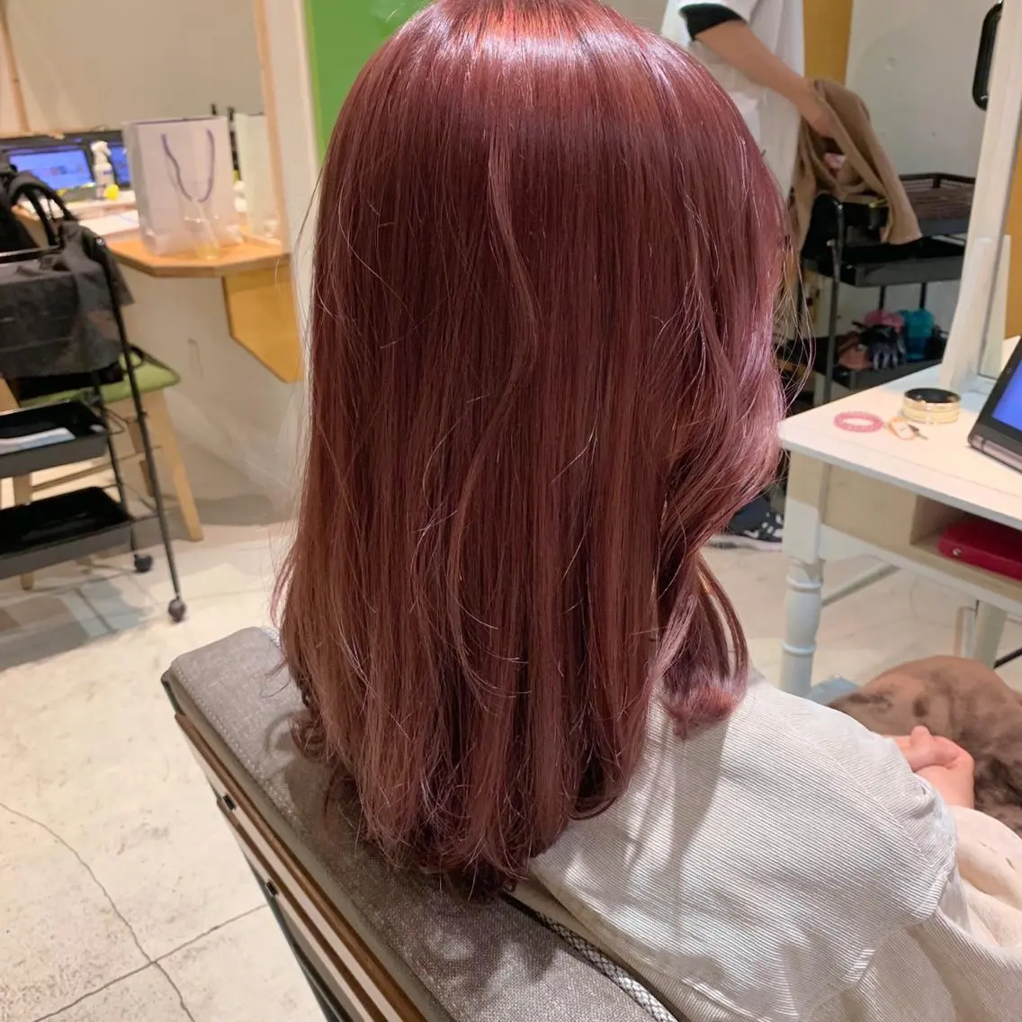 セミロング カラー Tummy's 岸本 圭吾のヘアスタイル