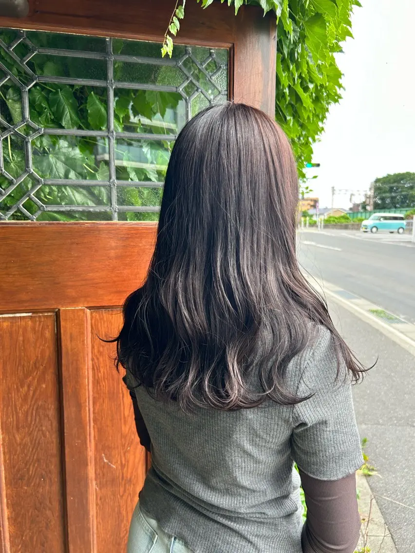 ロング カラー ブリーチ 透明感カラー グレージュ ラベンダーカラー ラベンダーグレージュ ヘアカラー トリートメント minami 🐣のヘアスタイル