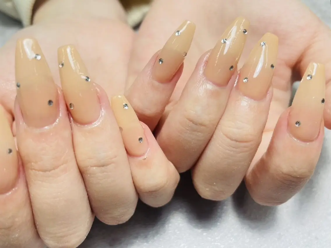 (オフ込み)【ハンド】長さ出し10本💅ワンカラーストーン付きの写真