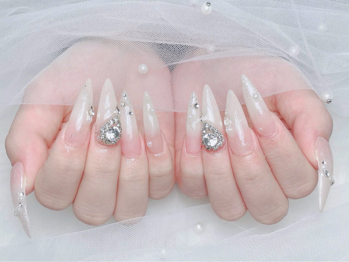 ネイル チークネイル 長さ出し フレンチネイル ジェルネイル ガーリー Sora Nail Studioのネイルデザイン