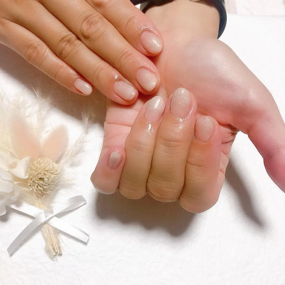 ネイル アートネイル ジェルネイル キラキラネイル オフィスネイル ショートネイル 🧸 Emiri🫧のマツエク・マツパデザイン