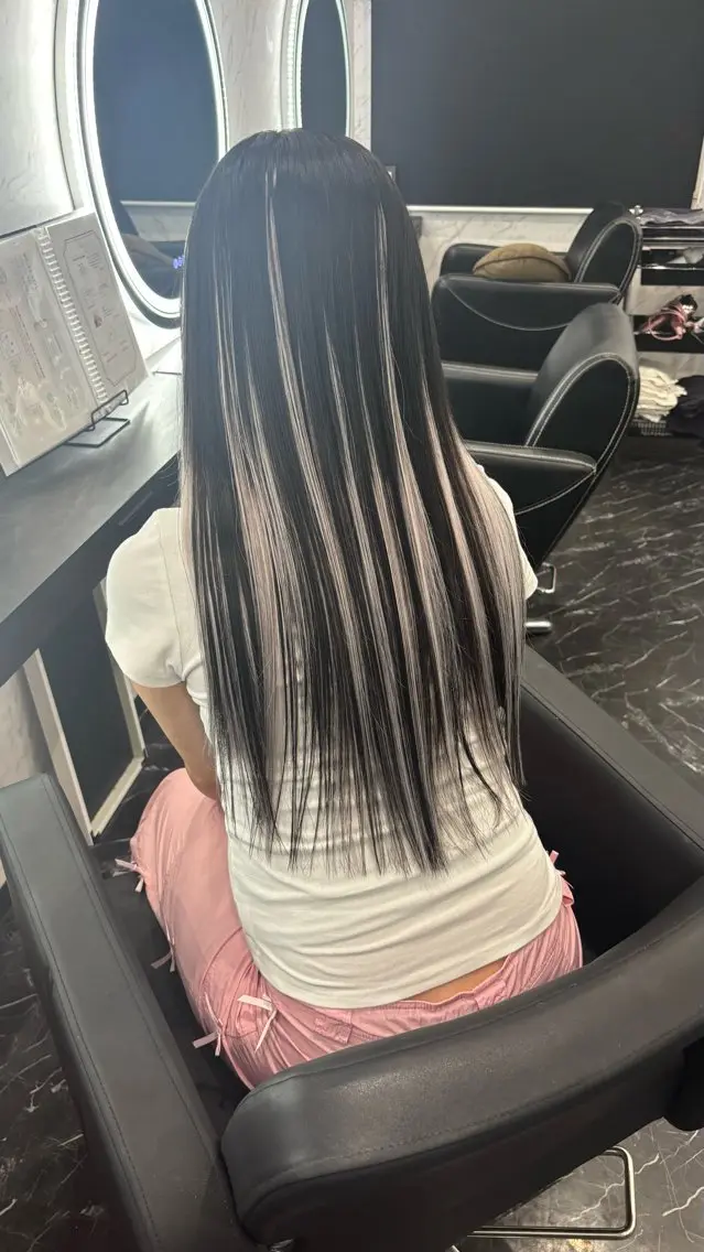 ロング カラー ヘアカラー エクステ LOHAS 優来（ユラ）のヘアスタイル