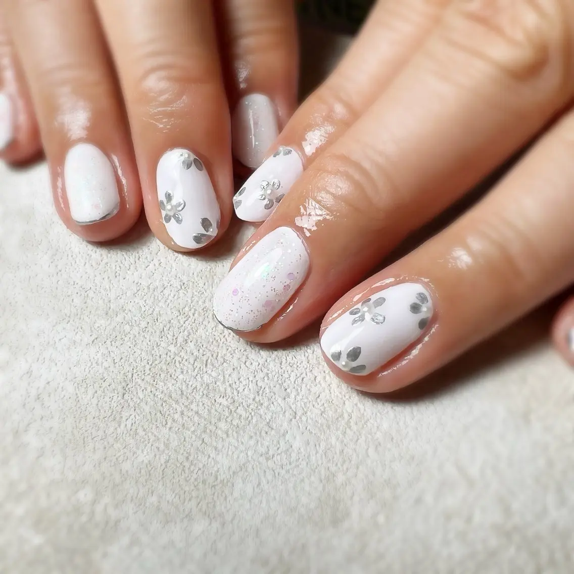 ネイル ハンドネイル フットネイル NAILsalon Laki(ラキ)のネイルデザイン