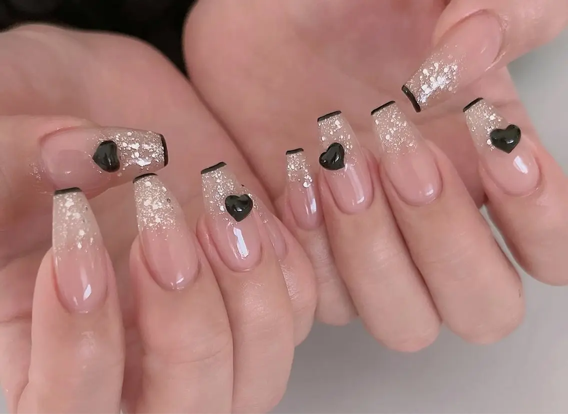 ネイル オーロラネイル フレンチネイル ジェルネイル ハロウィン キラキラネイル H.baby Nail Salonのネイルデザイン