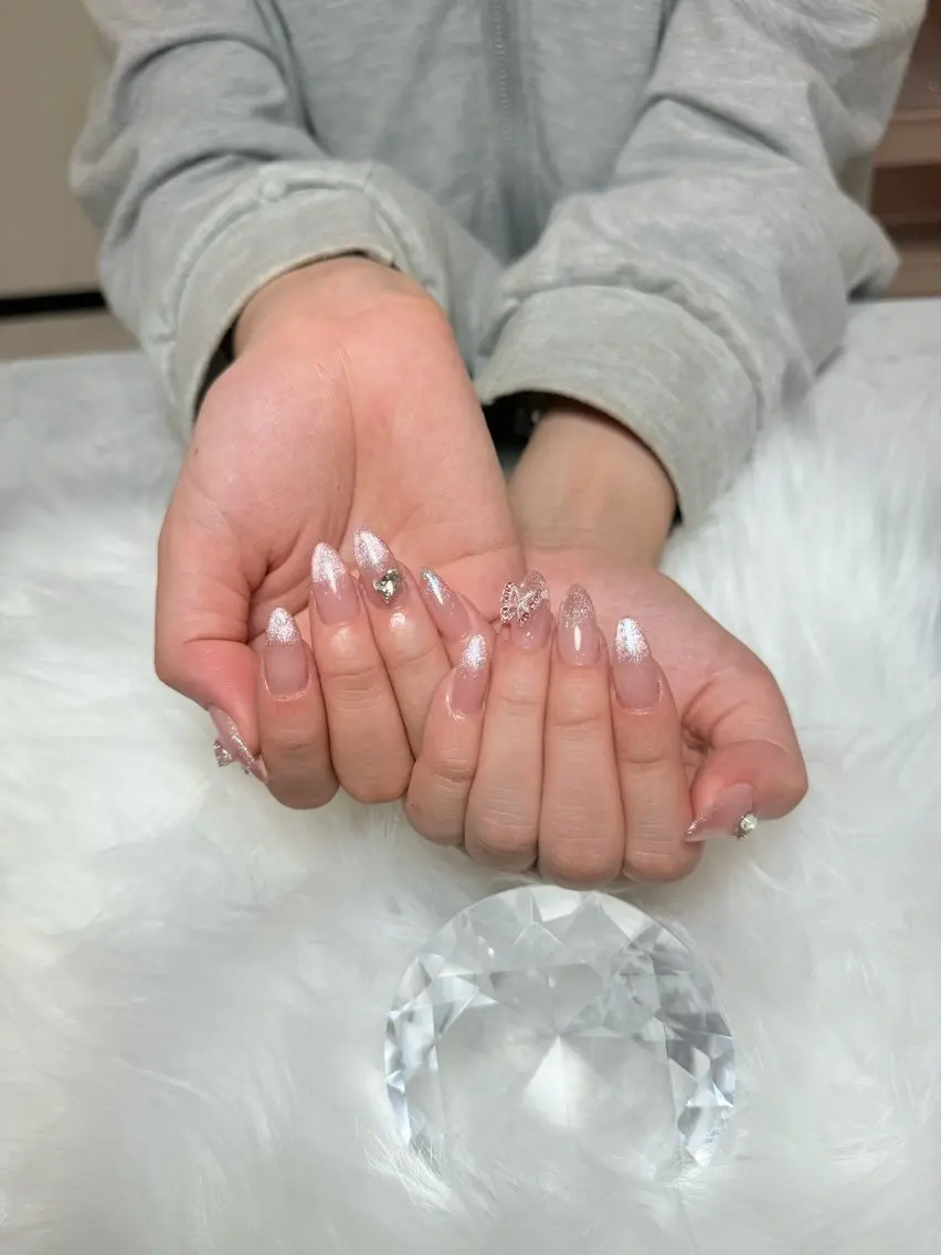 ネイル ハンドネイル フットネイル ハンドケア Aria Nail Beautyのネイルデザイン
