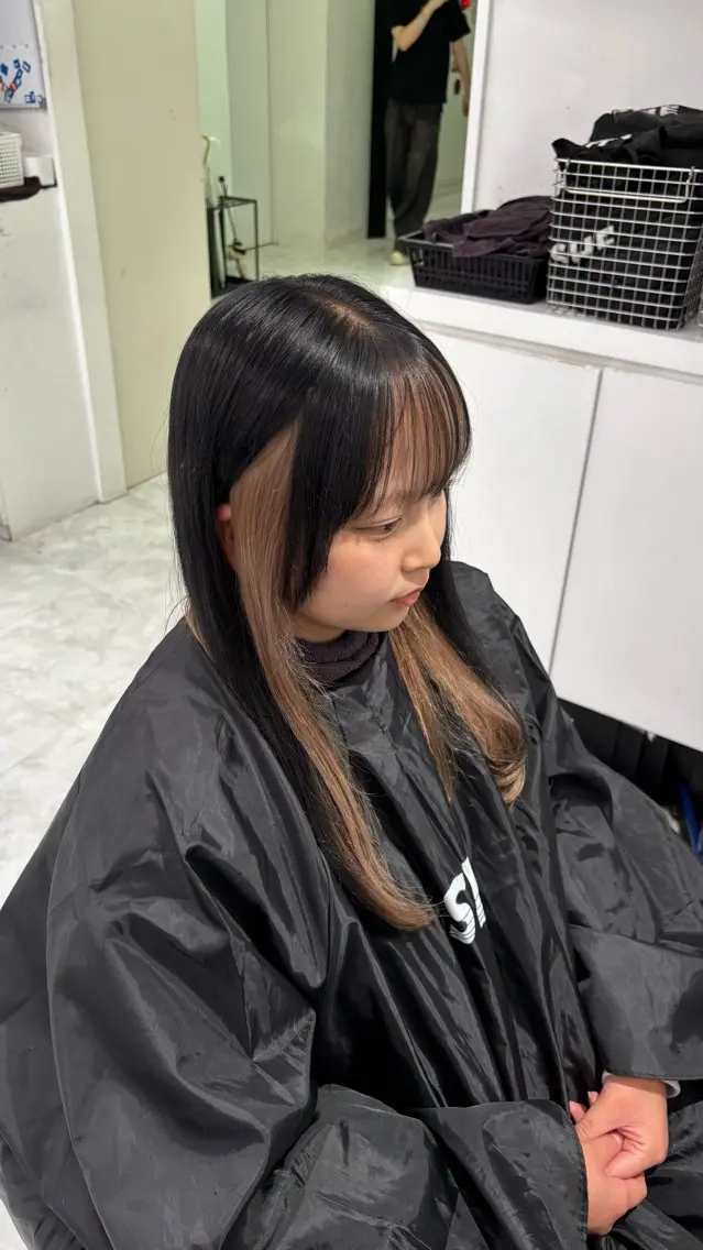 🧚🏻‍♂️デザインカラー🧚🏻‍♂️ポイントブリーチ１回(インナーカラー、イヤリングカラー)＋全体カラー＋炭酸スパの写真