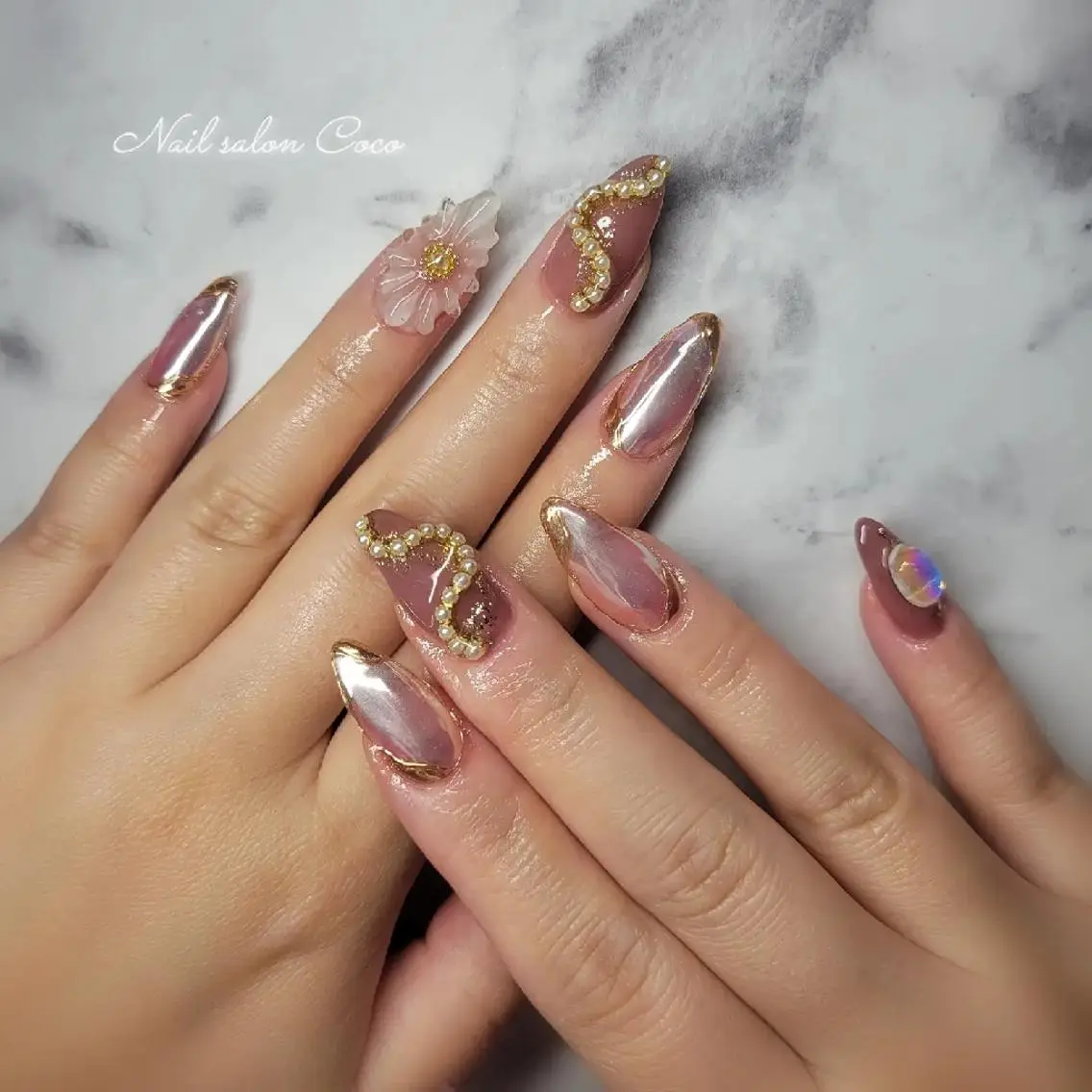 ネイル オーロラネイル ブラウン ジェルネイル ニュアンスネイル ピンク Nail salon Coco【溝の口駅】のネイルデザイン