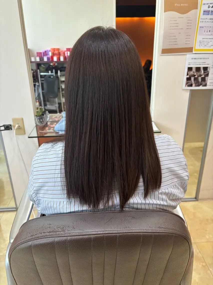 セミロング 尾崎 優花のヘアスタイル