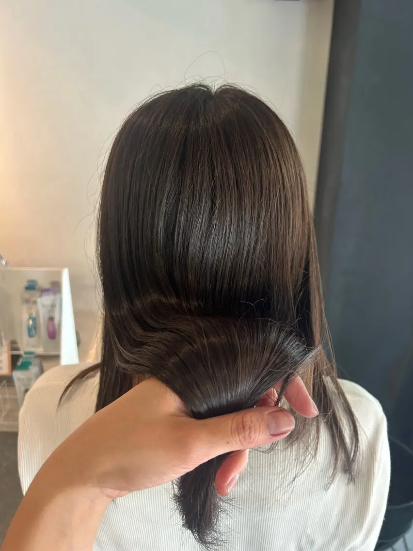 ロング カラー アッシュ 透明感カラー カット ヘアカラー トリートメント twig 山田 永嶋芽衣のヘアスタイル