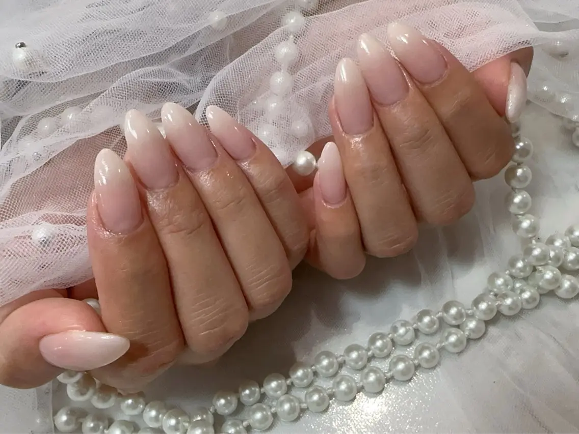 ネイル アートネイル フラッシュネイル フレンチネイル ジェルネイル ガラスフレンチ ハンドネイル You&Me Miyuのネイルデザイン
