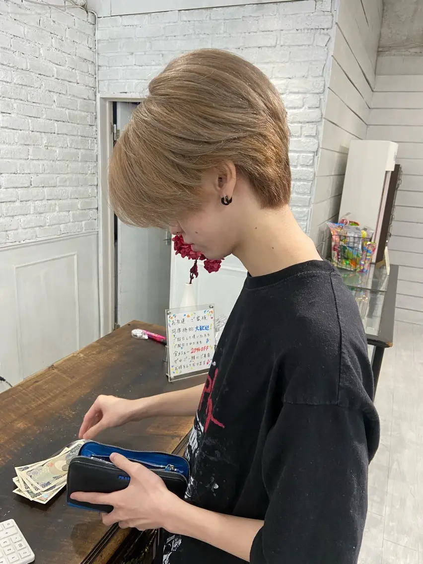 ショート カラー ベージュカラー ブリーチ 抜きっぱなしブロンド ブロンド ケアブリーチ 札幌ブリーチカラー/ ダブルカラー/ドイのヘアスタイル