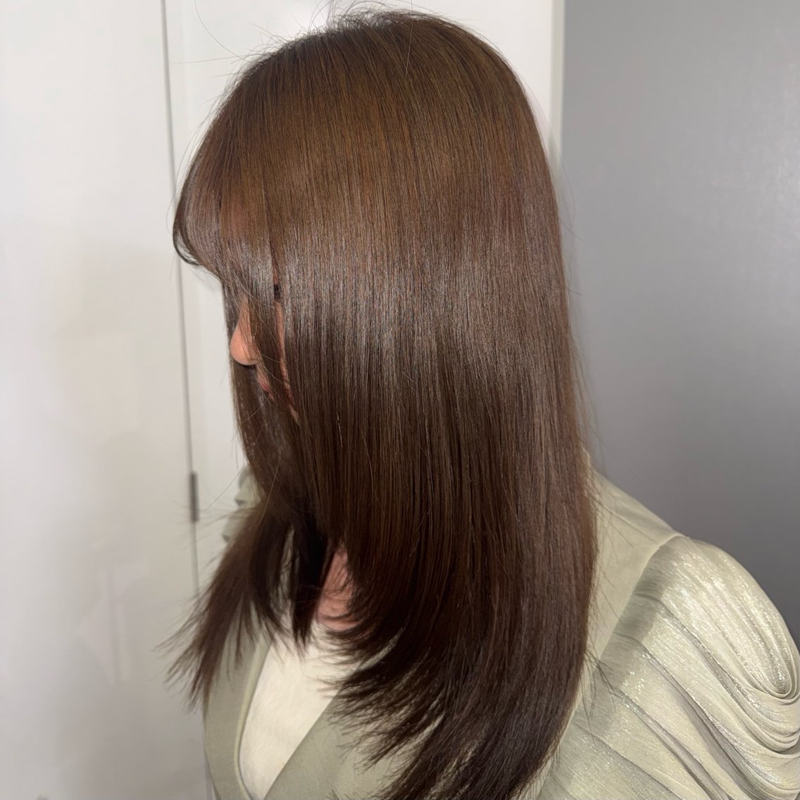 セミロング カラー ベージュカラー ブリーチ 透明感カラー ブリーチなしカラー オリーブベージュ ヘアカラー ゆうと cashel渋谷のヘアスタイル