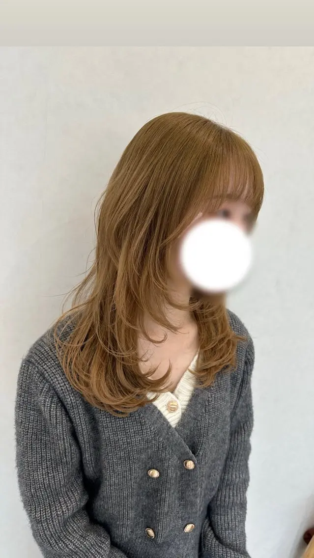 ミディアム カット ヘアカラー トリートメント Emuest心斎橋 SAKIのヘアスタイル