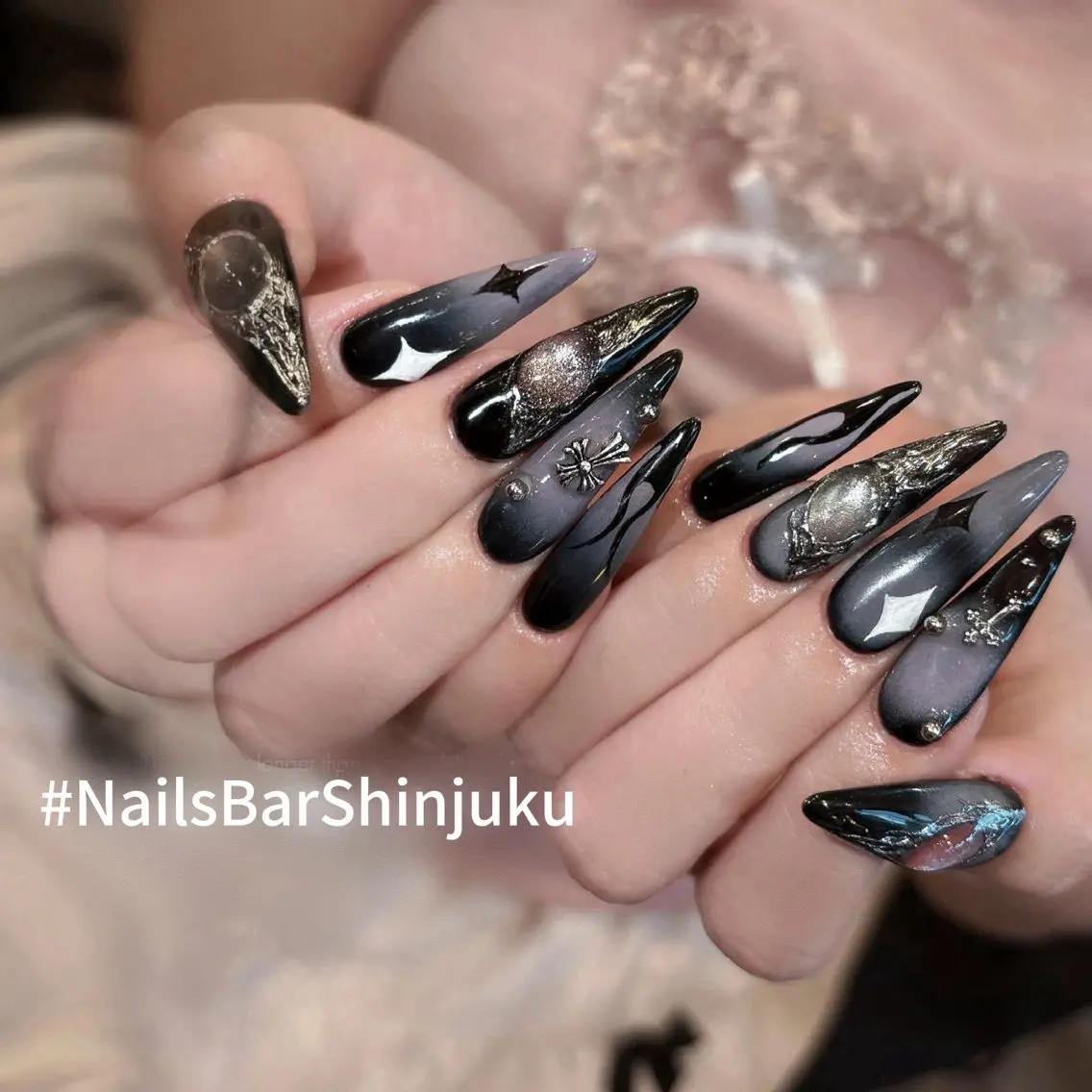 ネイル ボルドー ブラウン チークネイル ドット フットネイル ハンドネイル NAILS BAR SHINJUKUのネイルデザイン