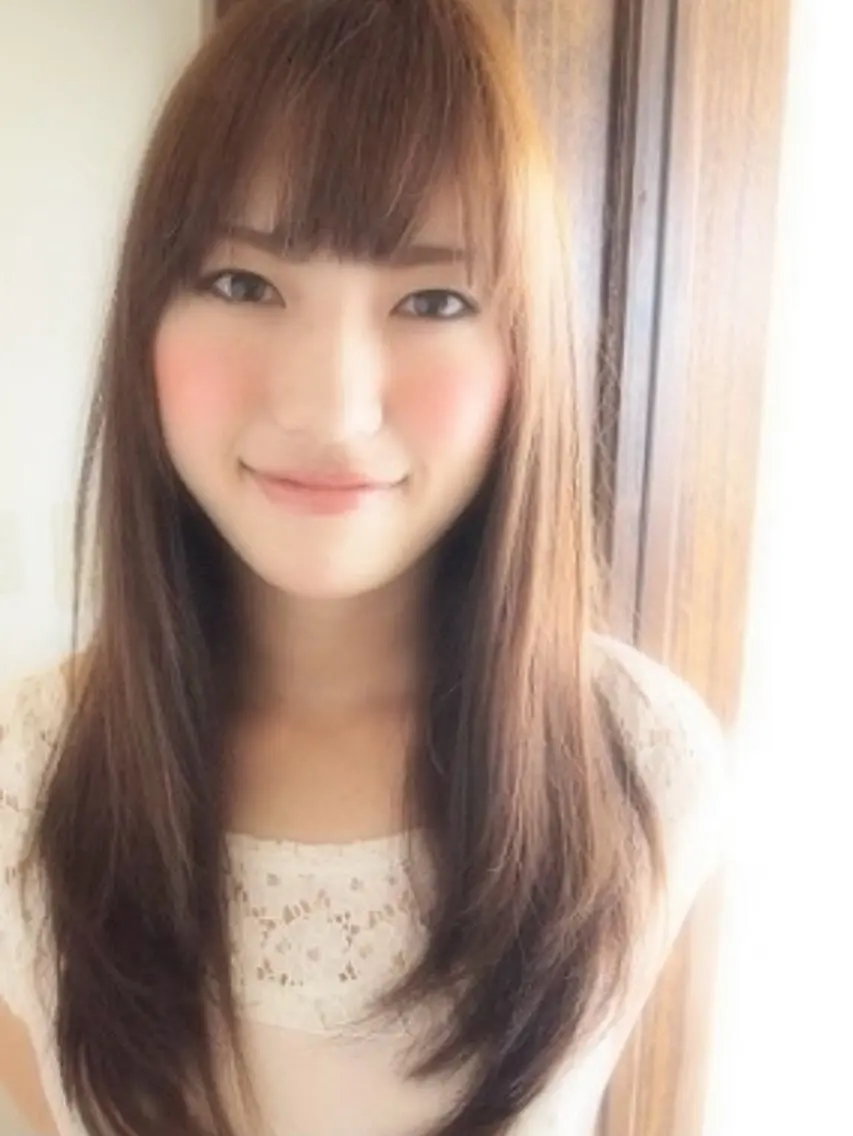 ミディアム カラー イルミナカラー grand juteのヘアスタイル