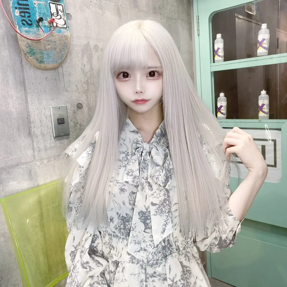 ロング カラー エクステ ホワイト&レイヤーカ ットエクステ長畠俊輔のヘアスタイル
