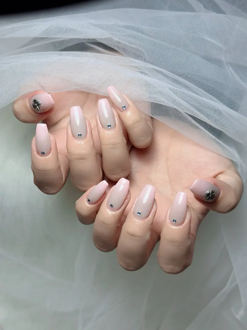 ネイル ハンドネイル Ami Nailのネイルデザイン