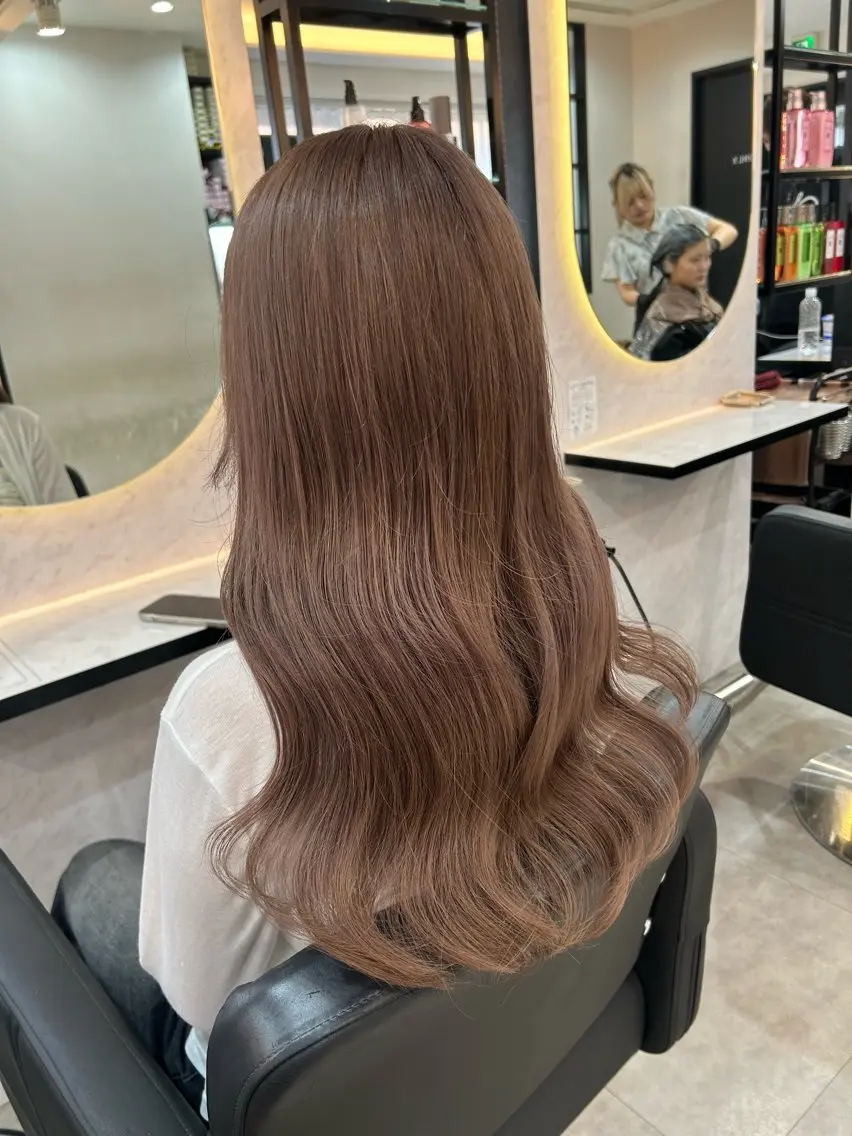 ロング ヘアカラー 副島 響のヘアスタイル