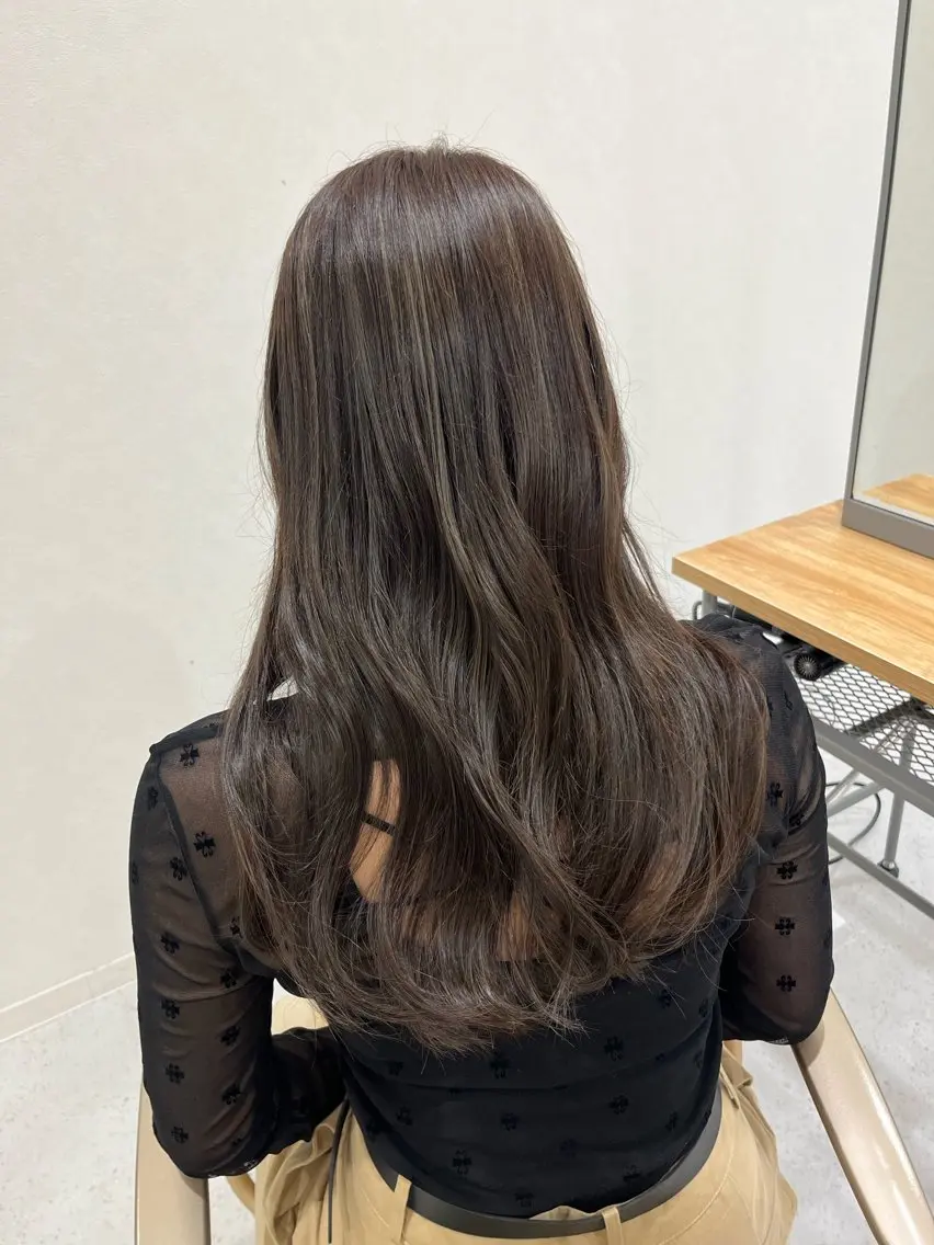 ロング カラー ベージュカラー ブリーチ 透明感カラー ダブルカラー ブリーチなしカラー ヨシカ/透明感カラー 酸性ストレートのヘアスタイル
