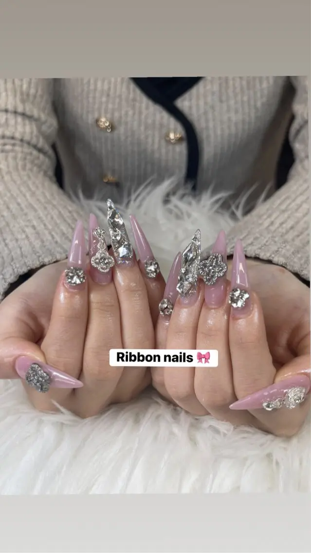 ネイル アートネイル スカルプネイル ストーンネイル ネイルチップ NiJi Nailsのネイルデザイン