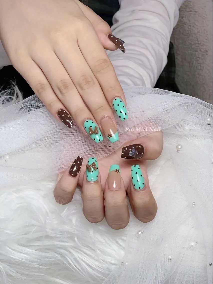 ネイル ハンドネイル HANA 長さだしのネイルデザイン