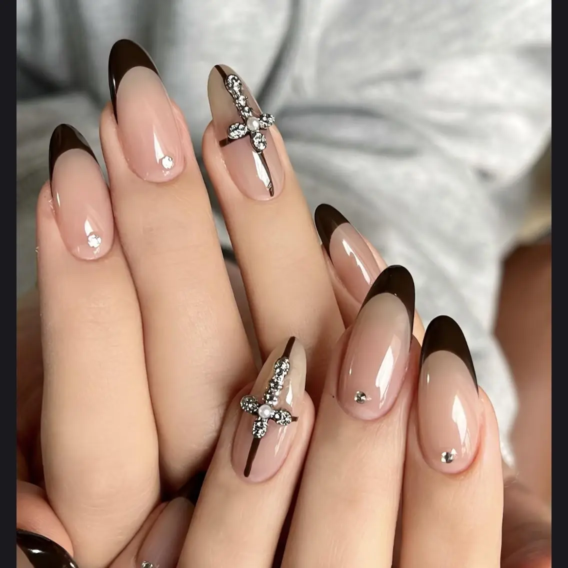 ネイル ハンドネイル ハンドケア 🍑 momo_nailのネイルデザイン